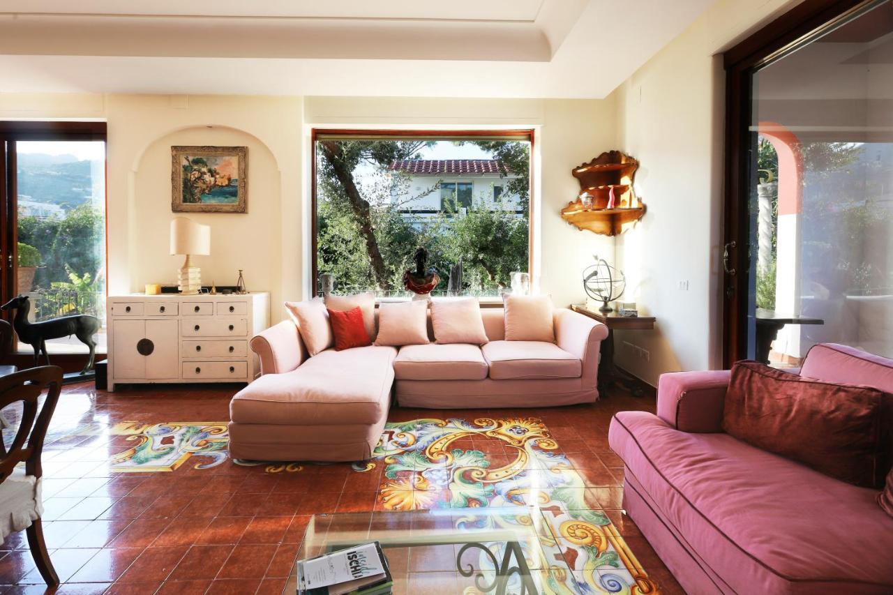 Villa Gianturco - Luxury In The Green Island イスキア島 エクステリア 写真
