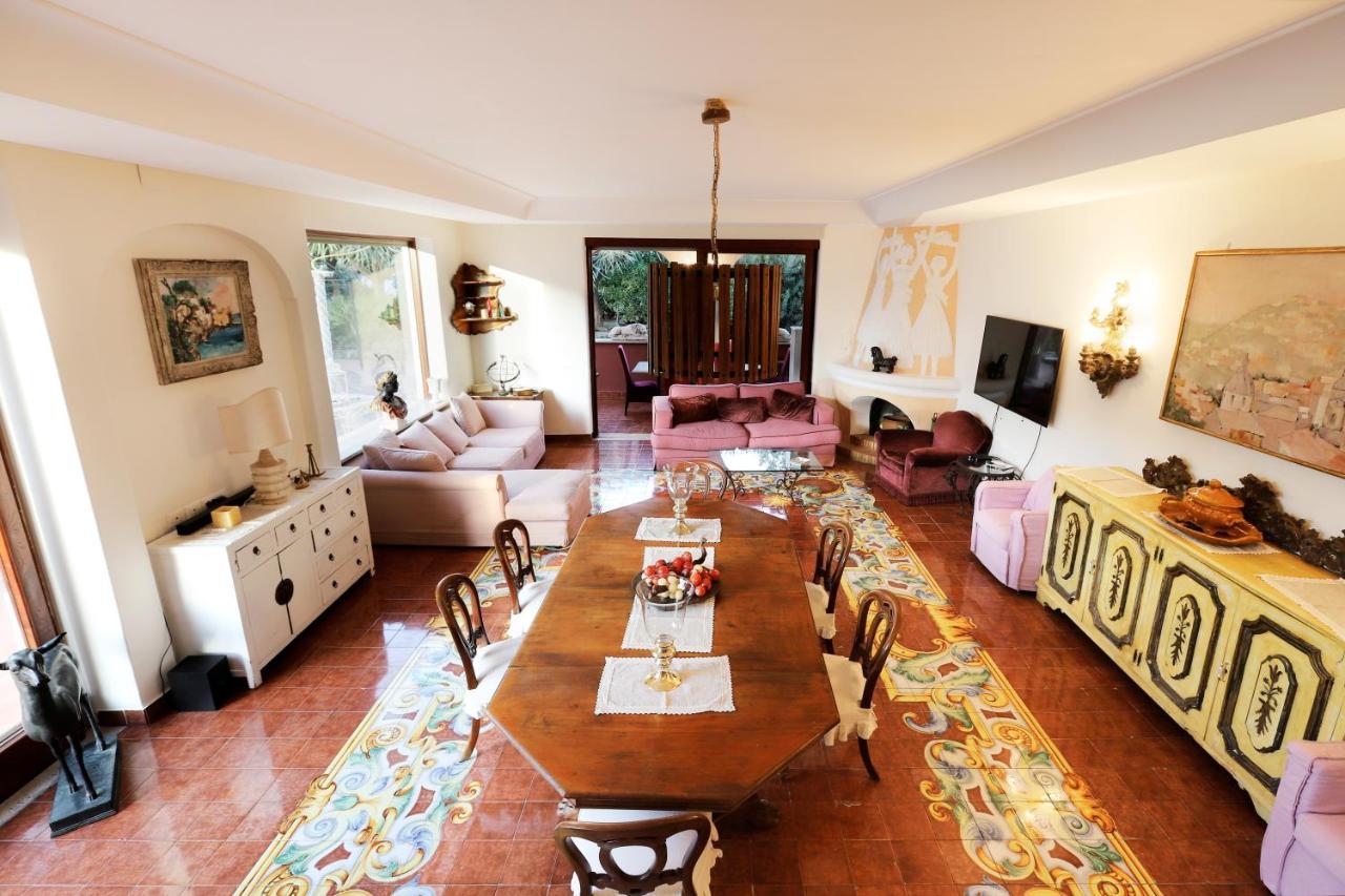 Villa Gianturco - Luxury In The Green Island イスキア島 エクステリア 写真
